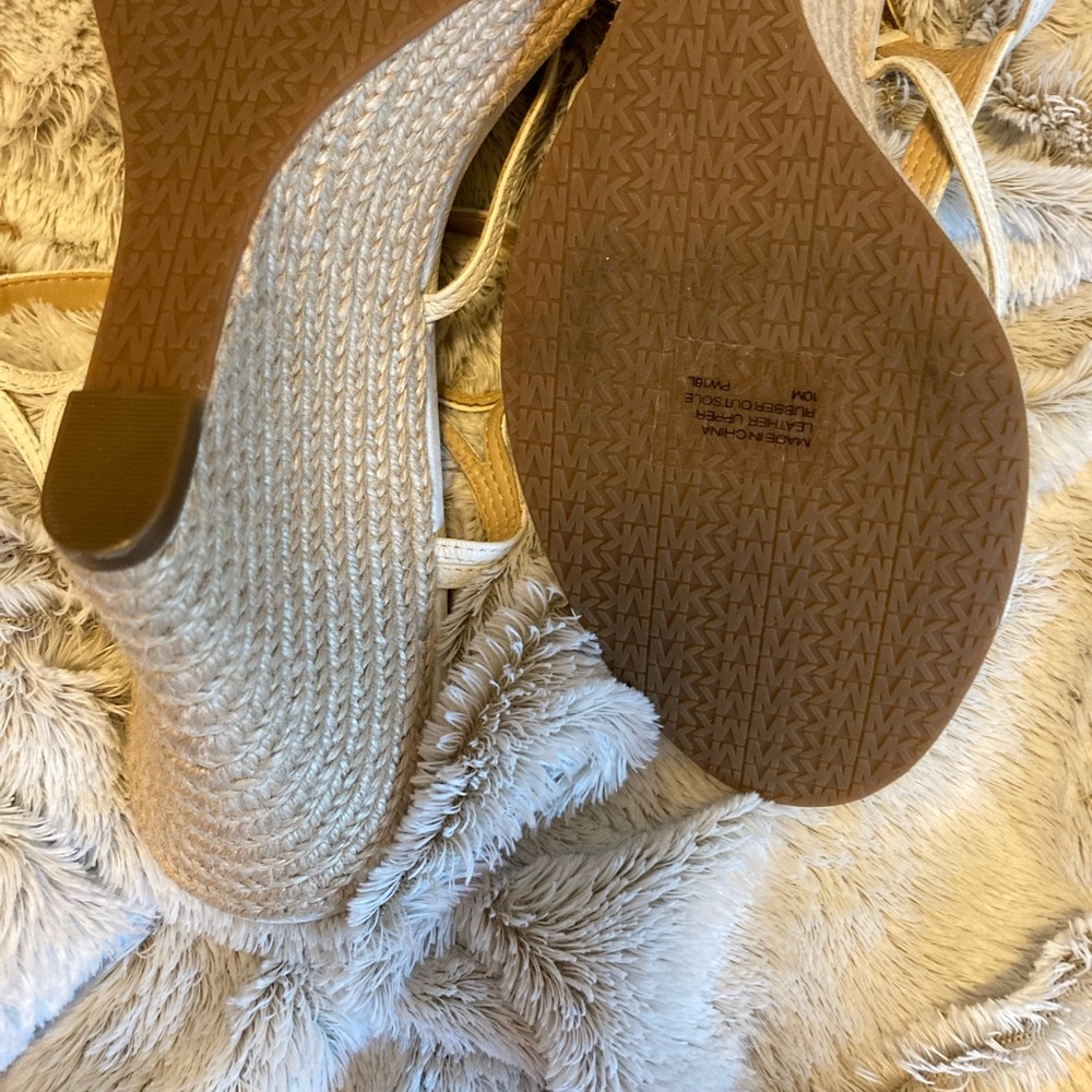 White Michael Kors Wedges with gold details new - Picture 7 of 7